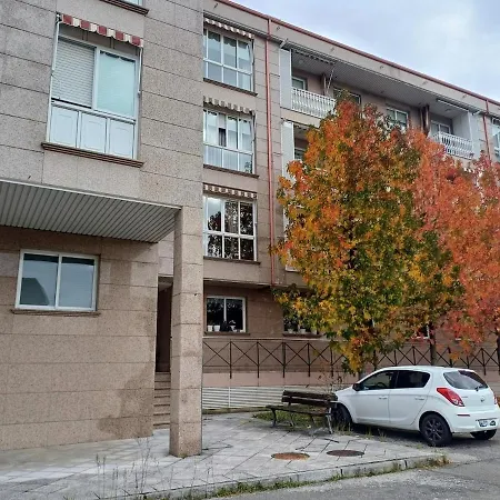 Cerca De Expourense Y Del Centro De